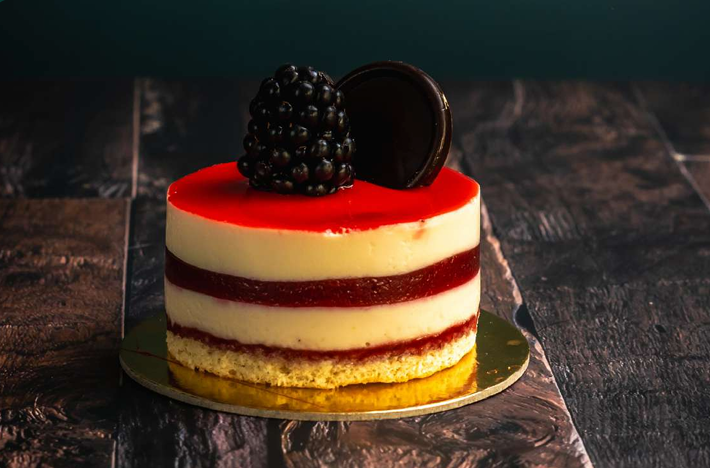 Vanilla Berries Cake